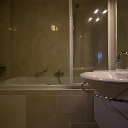 De Gravin Szálloda 3*